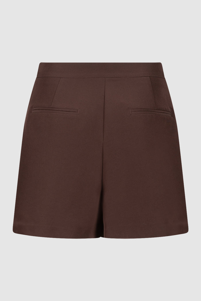 Shorts sartoriali marroni con piega-2