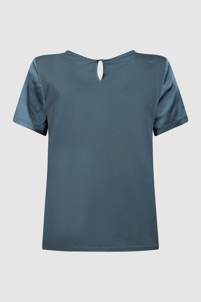 T-shirt girocollo in raso --2