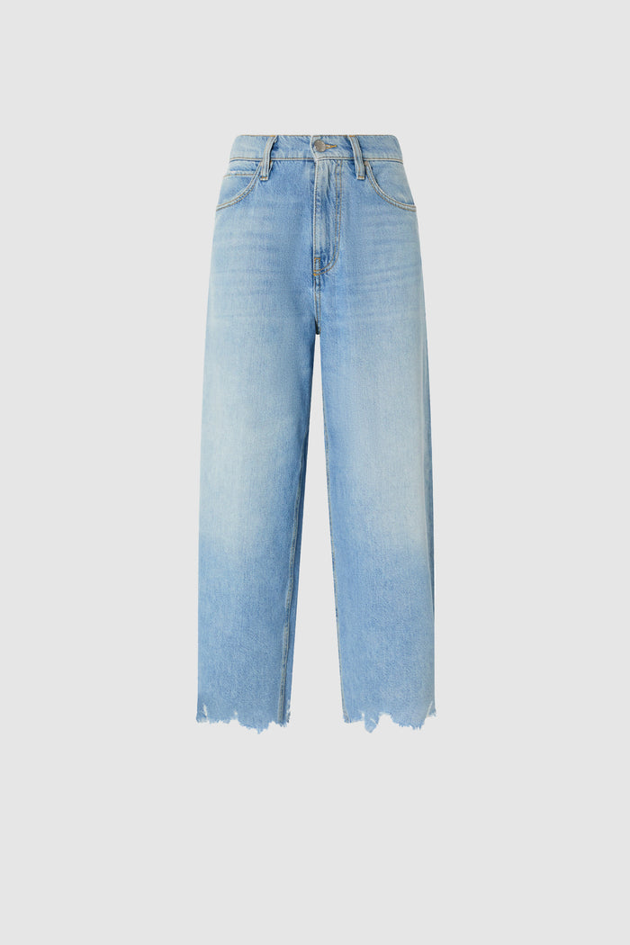 Jeans larghi con fondo sfrangiato