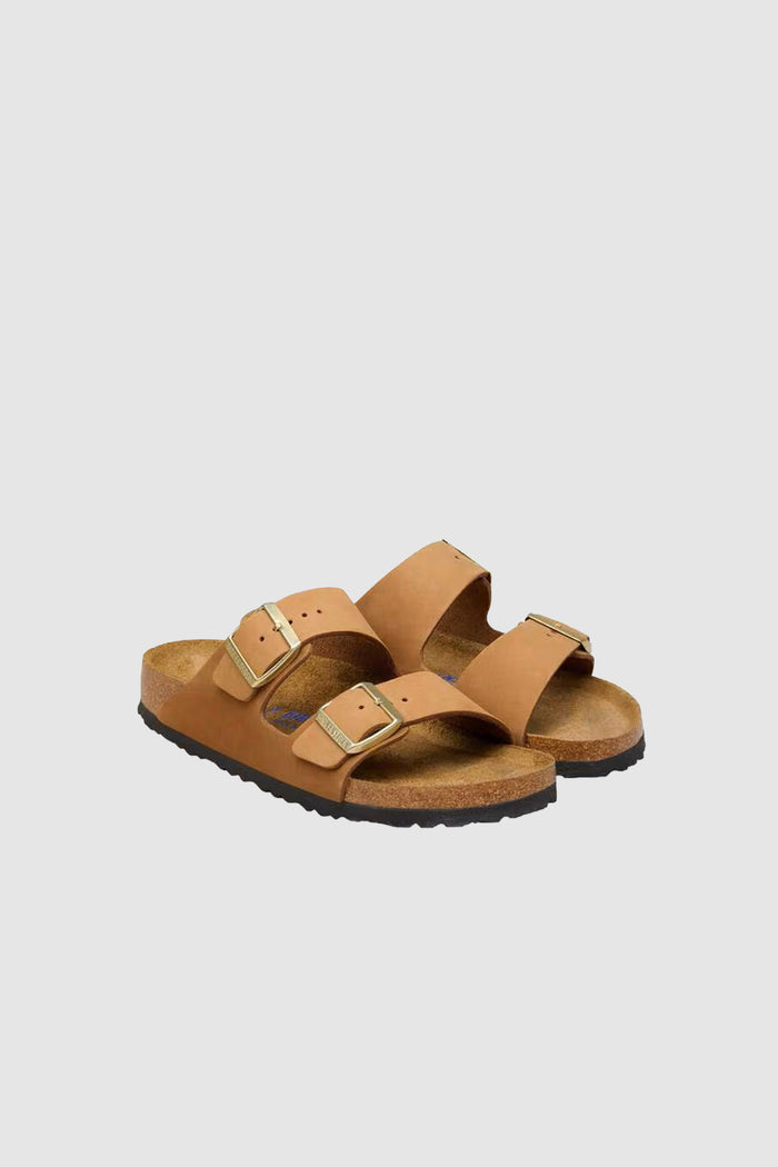 Arizona plantare morbido Pelle Nubuck Close-up with a female model<BR/>-3