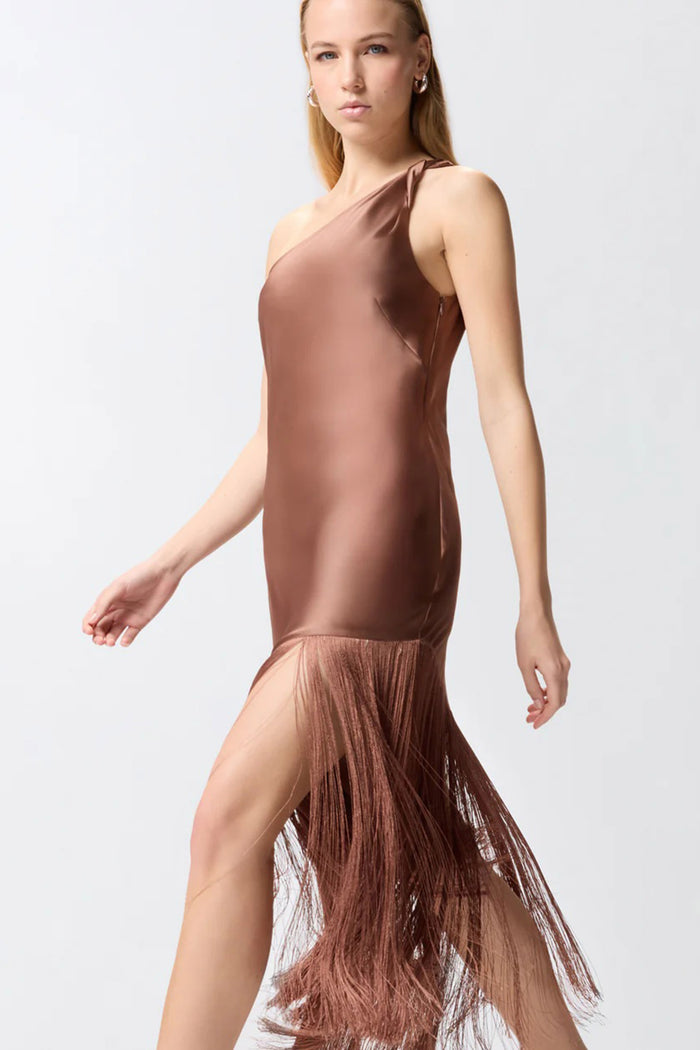 Abito corto monospalla in satin con frange-3
