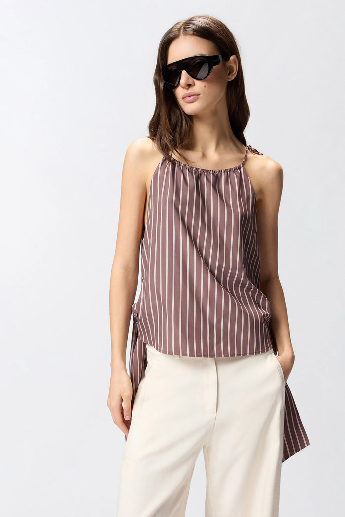Top a righe con spalline sottili e fiocchi-3