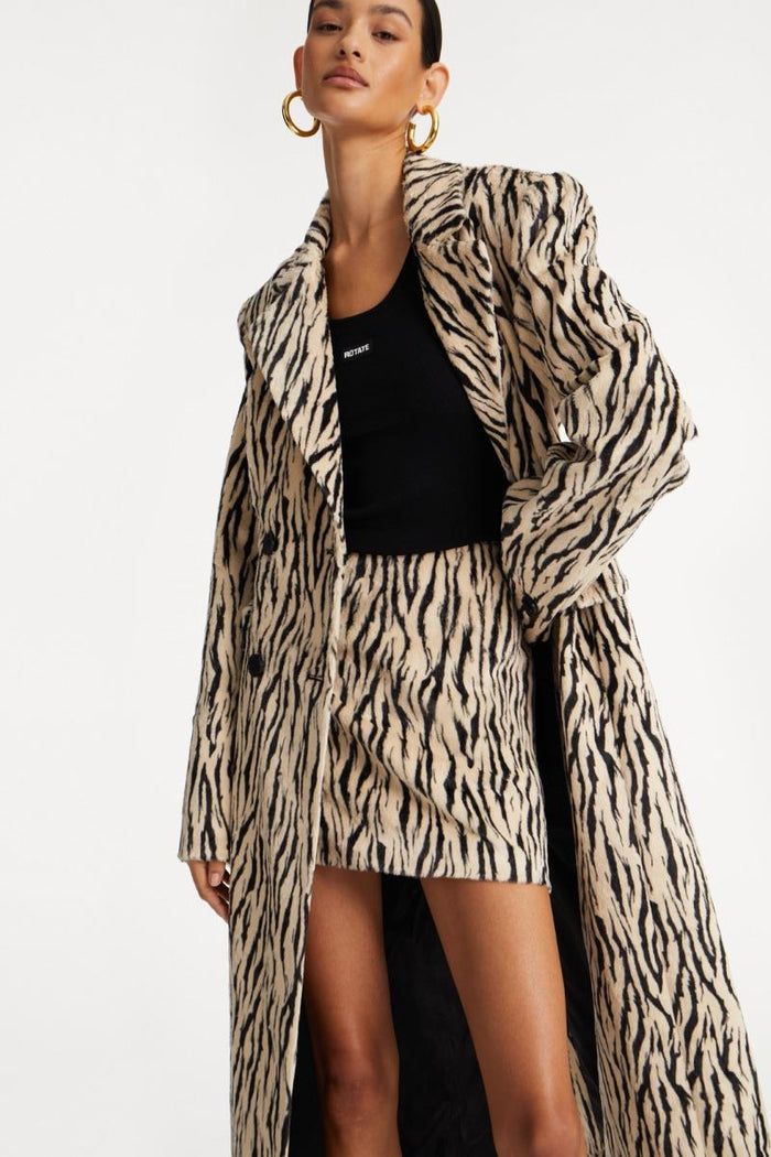 Cappotto in pelliccia sintetica stampata nera-6