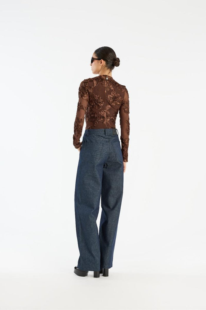 Top a maniche lunghe in rete floreale marrone scuro-4