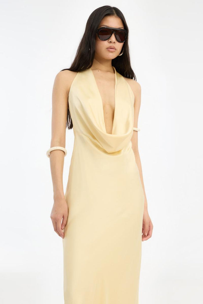 Abito in chiffon con scollo all'americana giallo-3