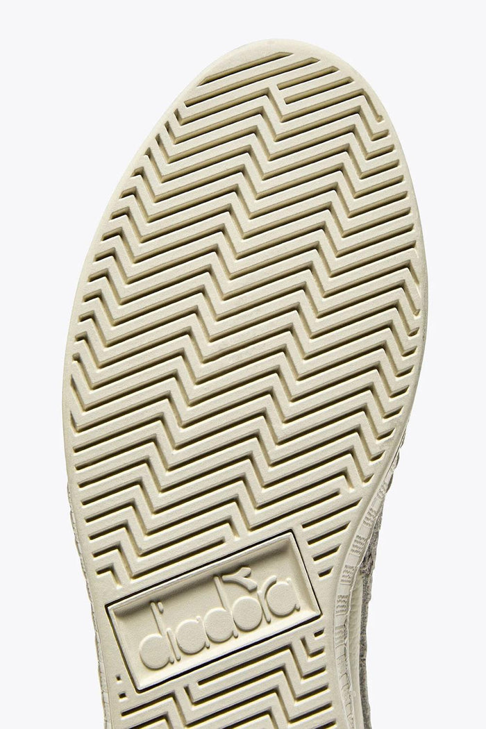 Game l low hairy-6