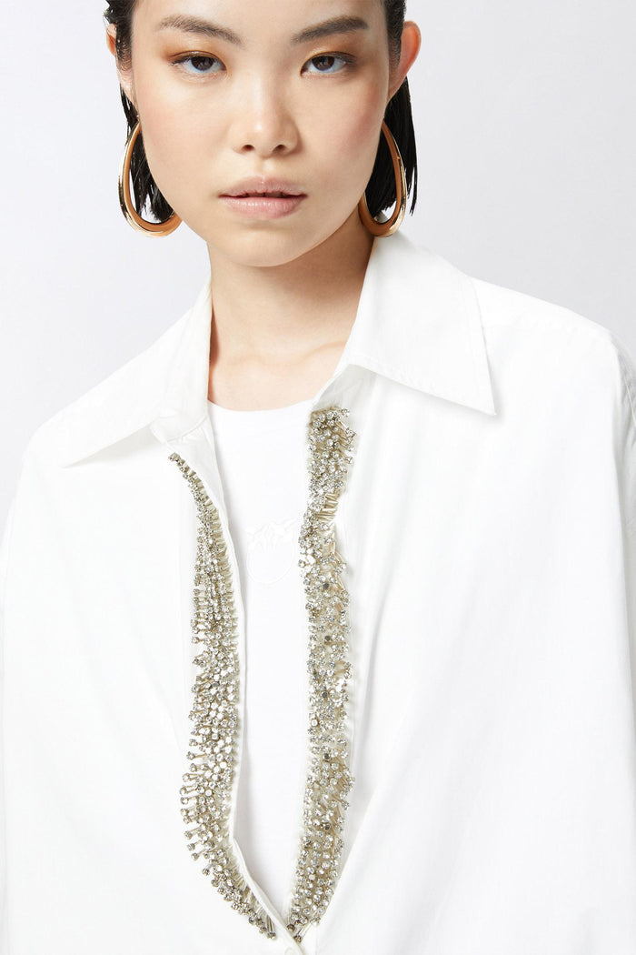 Camicia bianca scollo a V con strass-6