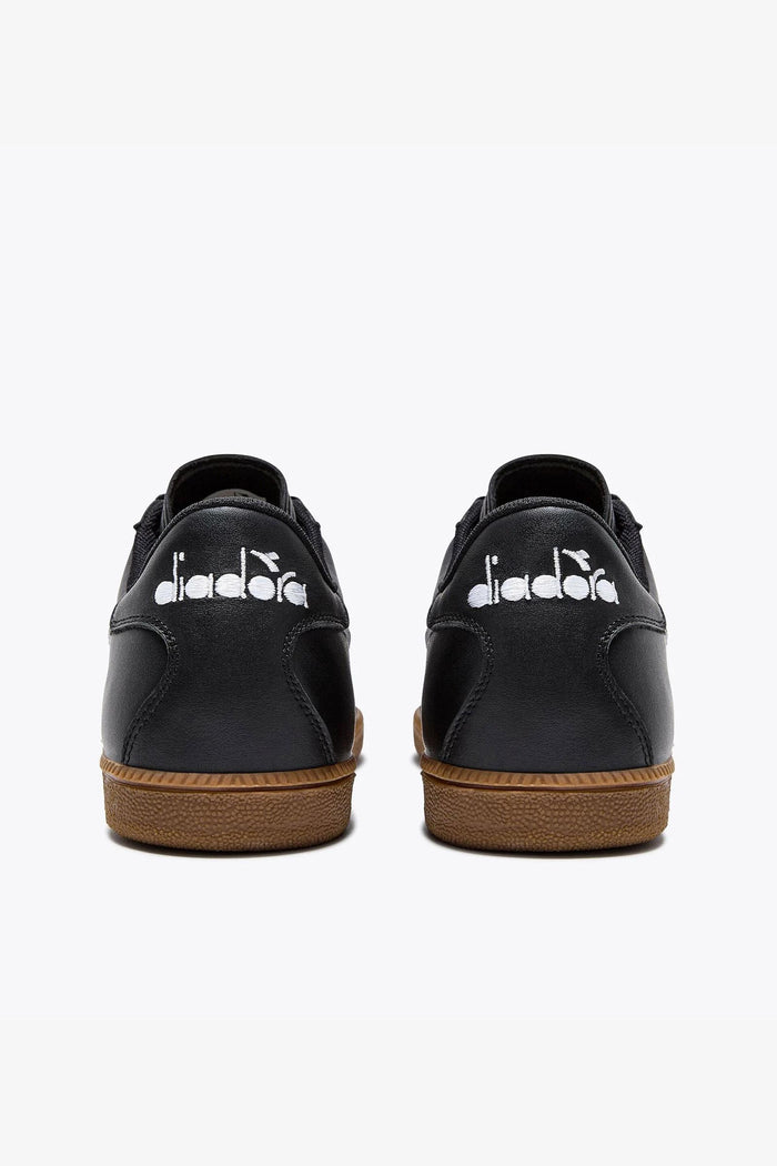 Trainer-4